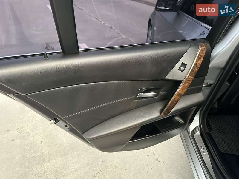 Седан BMW 5 Series 2005 в Славуті
