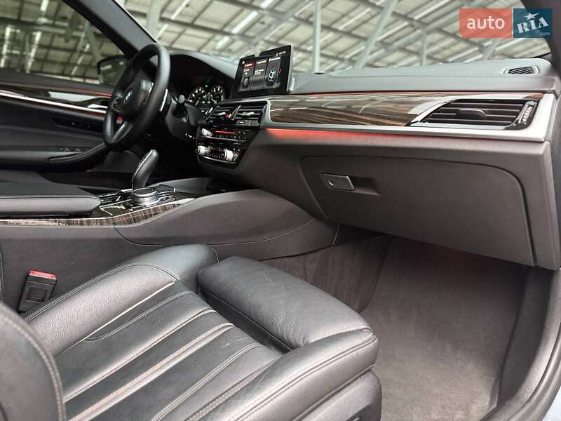 Седан BMW 5 Series 2018 в Житомире