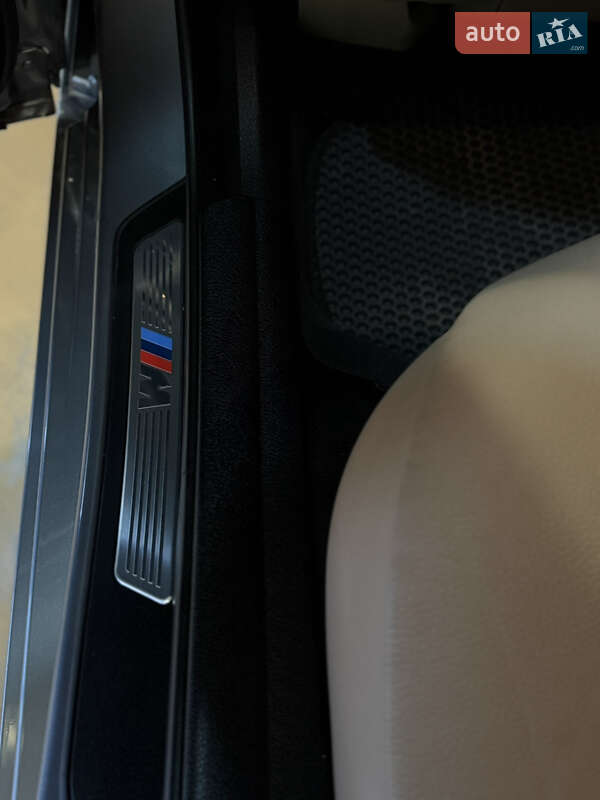 Седан BMW 5 Series 2012 в Запорожье