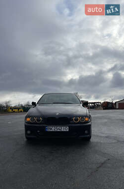 Седан BMW 5 Series 2000 в Козелеці