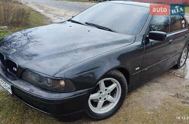 Седан BMW 5 Series 2002 в Городне