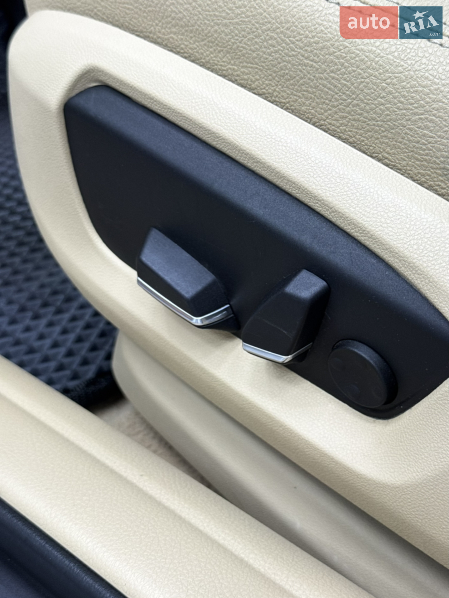 2013 BMW 5er - мініатюра 26