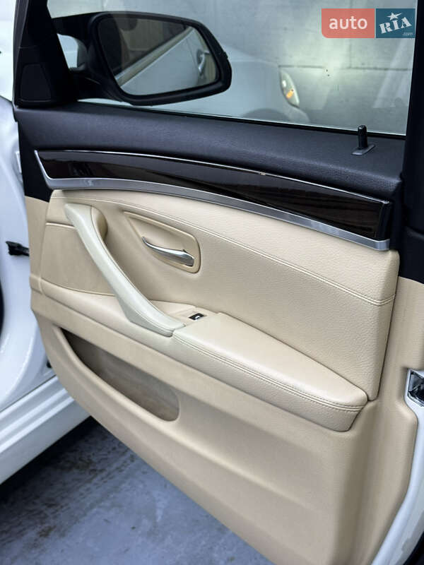 Седан BMW 5 Series 2013 в Кременчуге