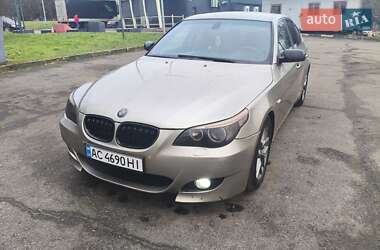 Седан BMW 5 Series 2004 в Калуші