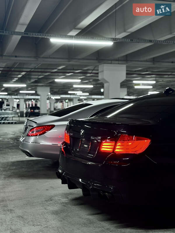 Седан BMW 5 Series 2012 в Черновцах