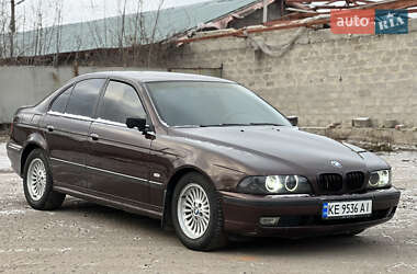 Седан BMW 5 Series 1997 в Днепре