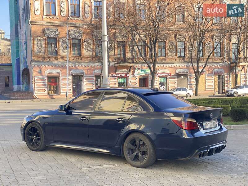 Седан BMW 5 Series 2004 в Запоріжжі