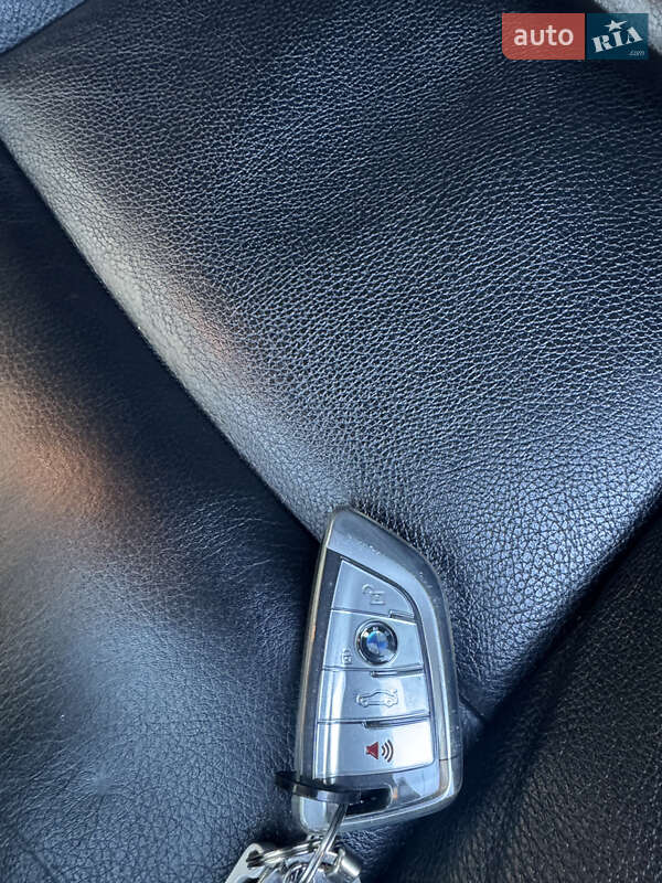 Седан BMW 5 Series 2012 в Луцьку