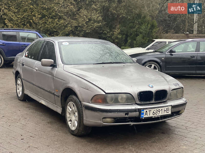 Седан BMW 5 Series 1998 в Калуші