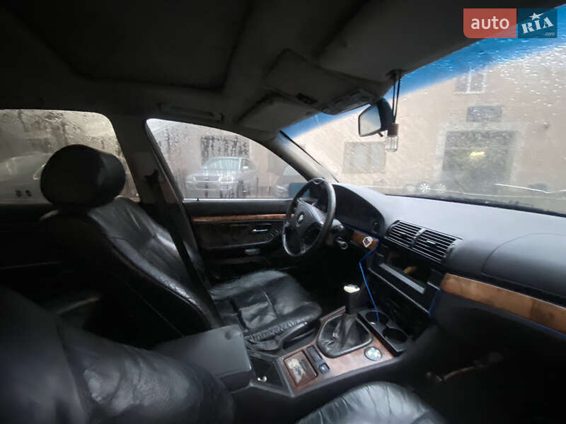 Седан BMW 5 Series 1998 в Калуші