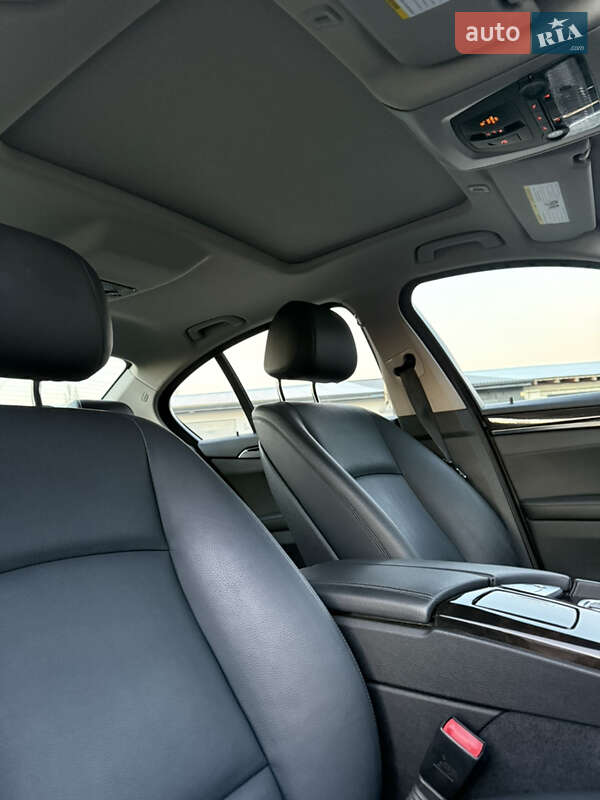 Седан BMW 5 Series 2016 в Ковеле