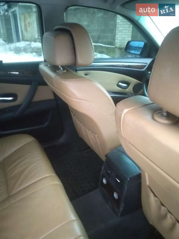 Седан BMW 5 Series 2009 в Коростене