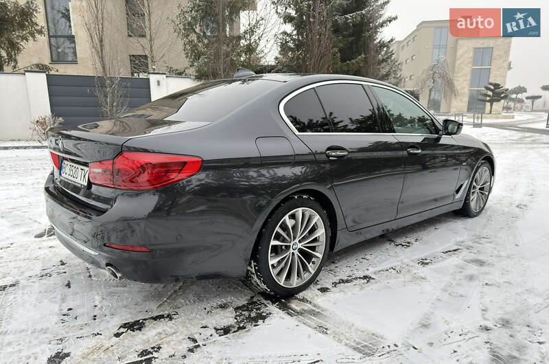 Седан BMW 5 Series 2017 в Львові