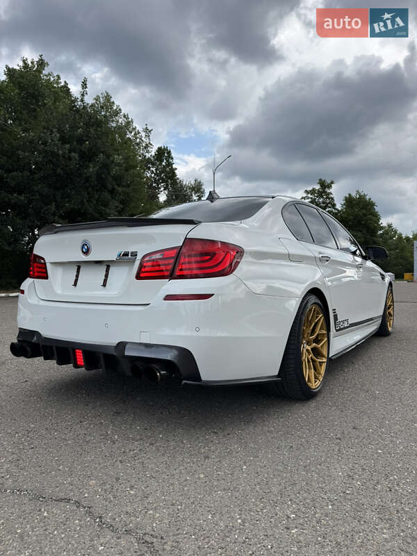 Седан BMW 5 Series 2010 в Виноградове фото 10 Седан BMW 5 Series 2010 в Виноградове