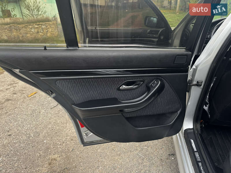 Седан BMW 5 Series 1999 в Болграді