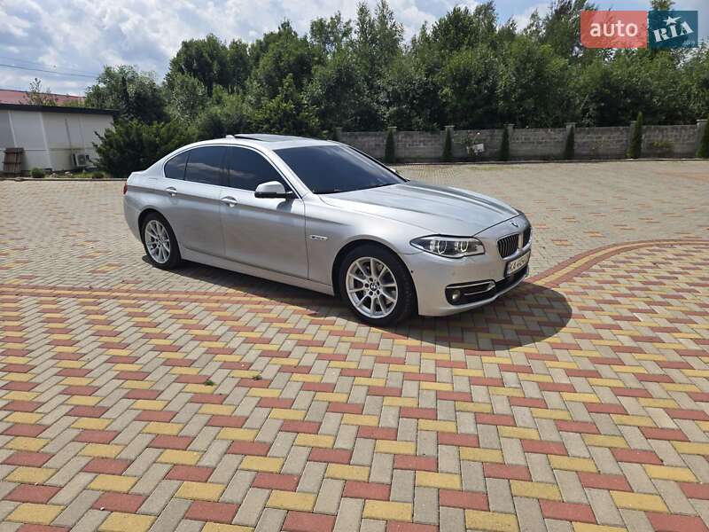 Седан BMW 5 Series 2015 в Мукачевому