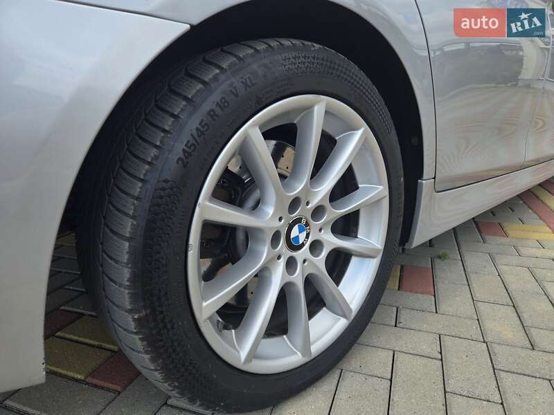 Седан BMW 5 Series 2015 в Мукачевому