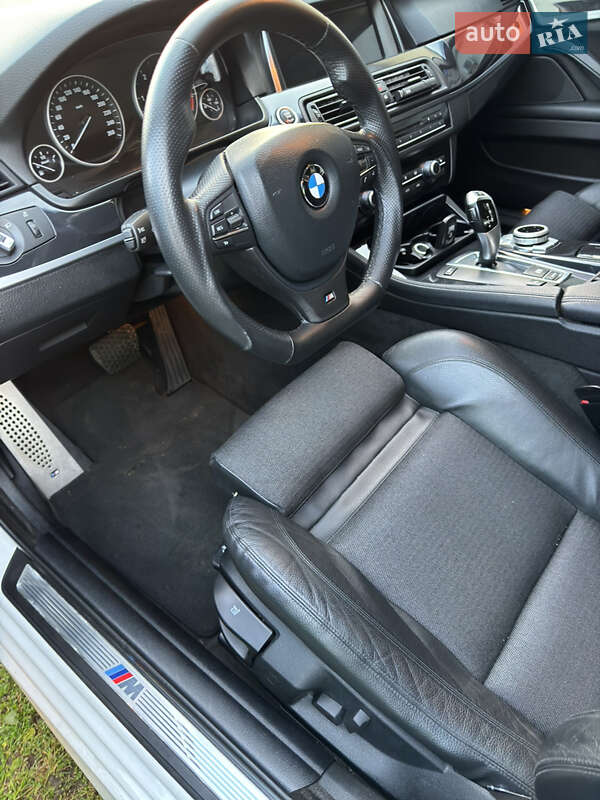 Седан BMW 5 Series 2011 в Сторожинце