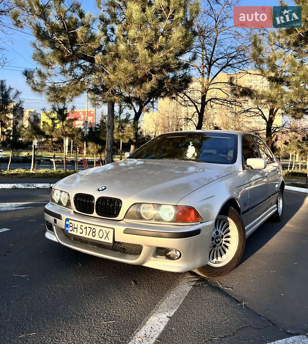 Седан BMW 5 Series 1999 в Одессе