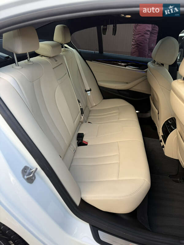 Седан BMW 5 Series 2018 в Львові фото 48 Седан BMW 5 Series 2018 в Львові