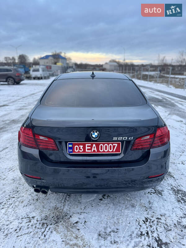 Седан BMW 5 Series 2013 в Нововолинську