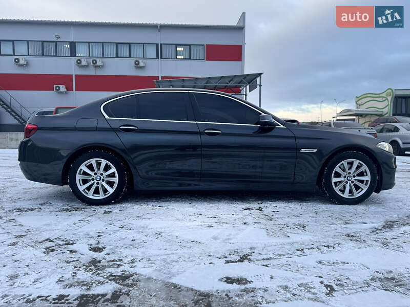 Седан BMW 5 Series 2013 в Нововолинську