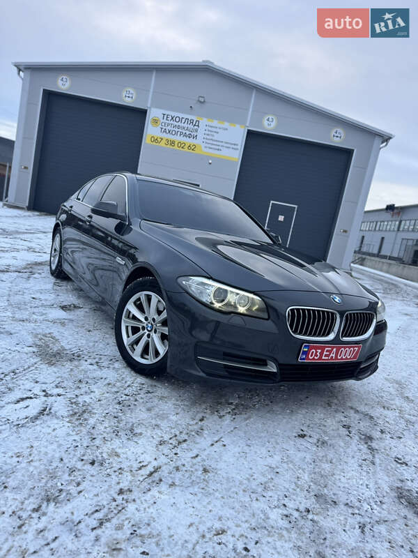 Седан BMW 5 Series 2013 в Нововолинську