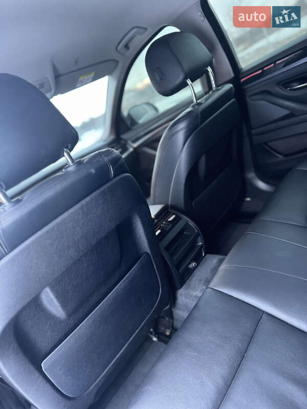 Седан BMW 5 Series 2013 в Нововолинську