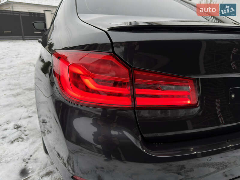 Седан BMW 5 Series 2017 в Мукачевому