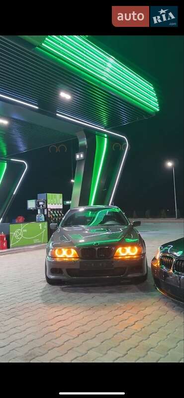 Седан BMW 5 Series 2001 в Гайсину