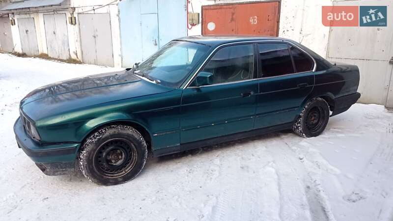 Седан BMW 5 Series 1989 в Львове
