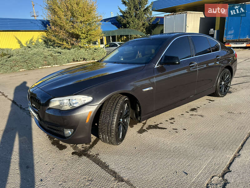 Седан BMW 5 Series 2010 в Умані