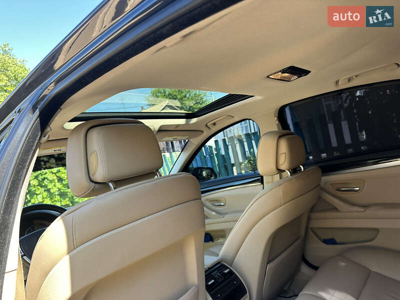 Седан BMW 5 Series 2010 в Умані