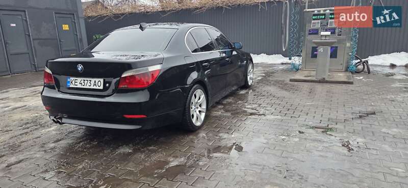 Седан BMW 5 Series 2004 в Каменском