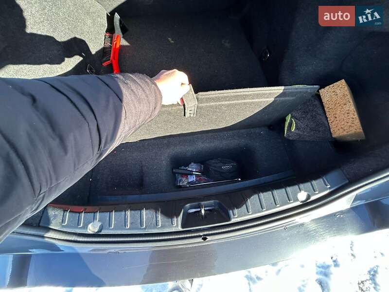 Седан BMW 5 Series 2011 в Киеве фото 37 Седан BMW 5 Series 2011 в Киеве