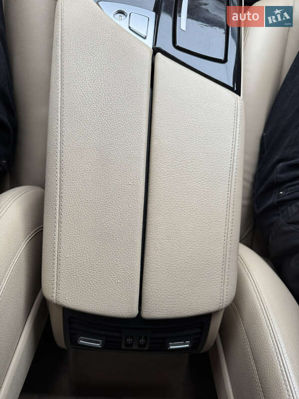 Седан BMW 5 Series 2015 в Вінниці