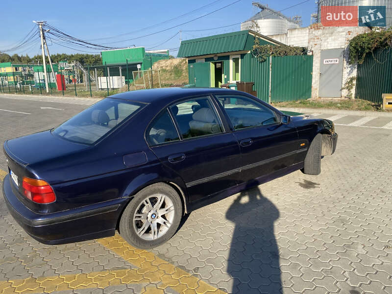 Седан BMW 5 Series 1998 в Ніжині