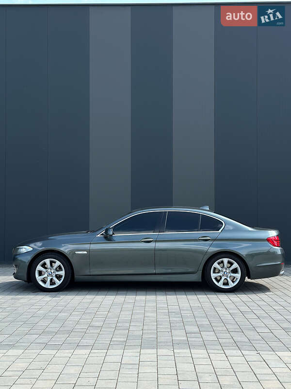 Седан BMW 5 Series 2012 в Хмельницькому