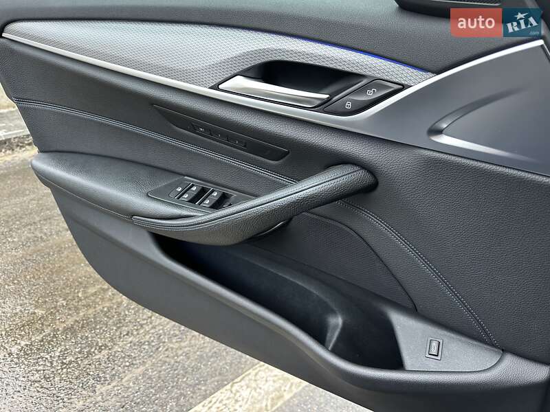 Седан BMW 5 Series 2017 в Киеве фото 36 Седан BMW 5 Series 2017 в Киеве