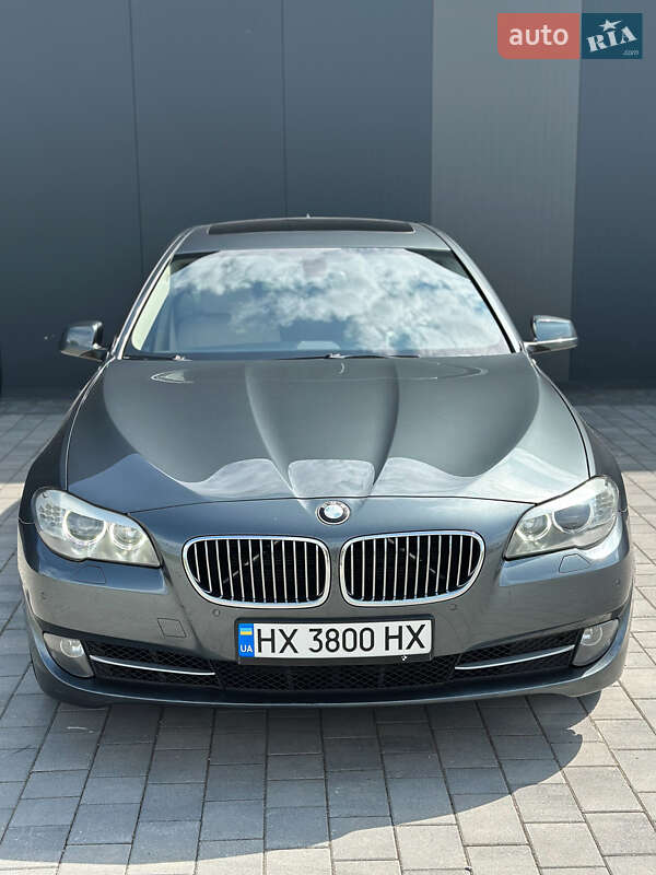 Седан BMW 5 Series 2012 в Хмельницькому