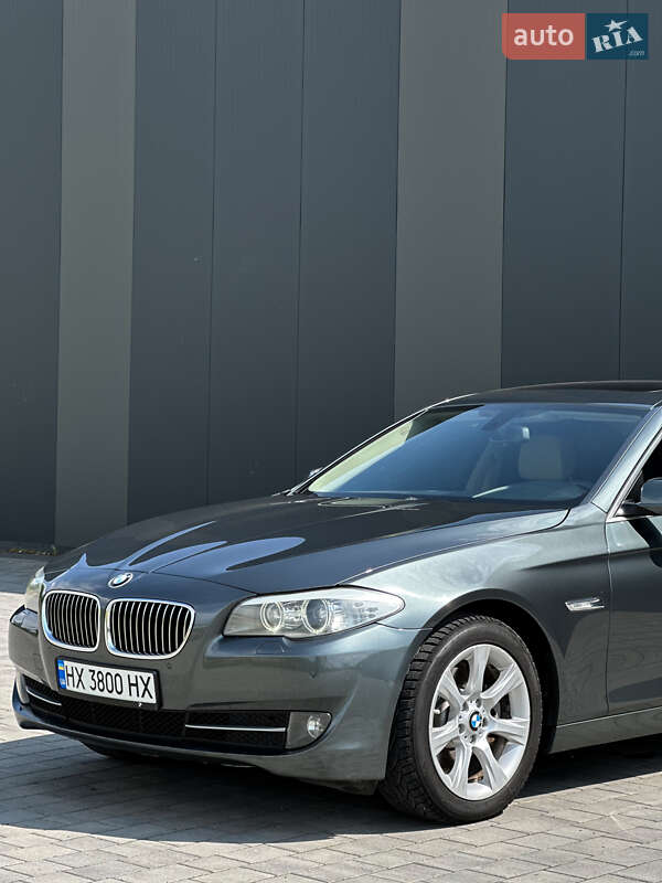 Седан BMW 5 Series 2012 в Хмельницькому