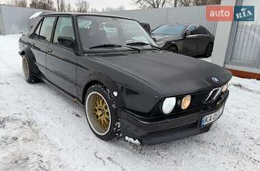 Седан BMW 5 Series 1982 в Києві