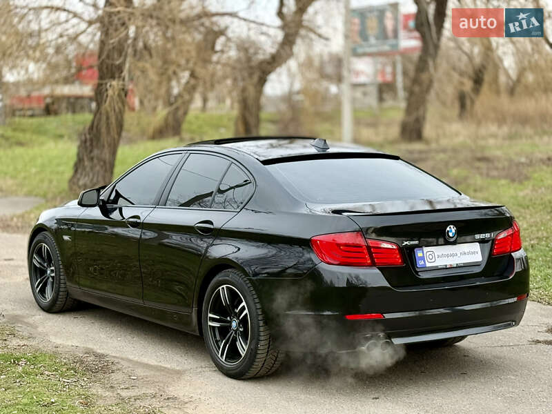 Седан BMW 5 Series 2012 в Николаеве