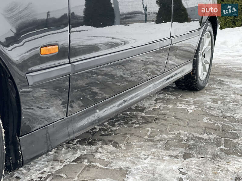 Седан BMW 5 Series 1999 в Виннице