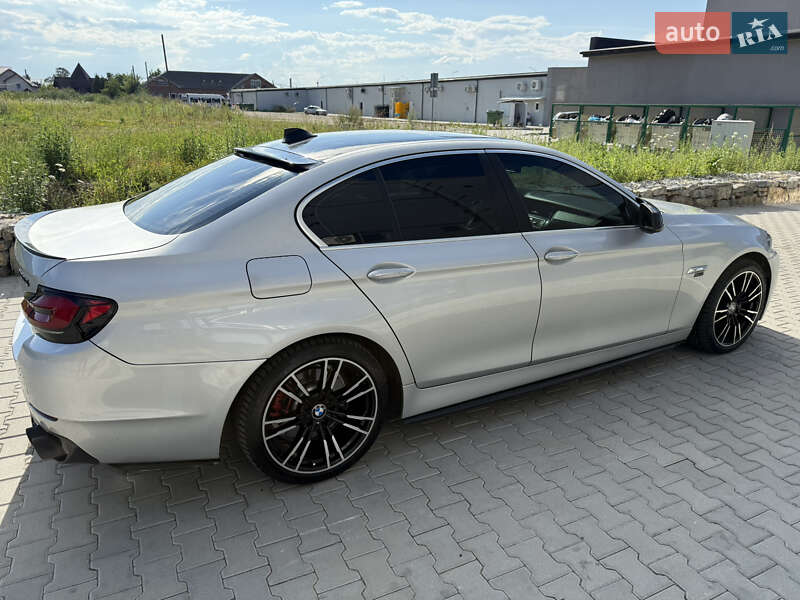 Седан BMW 5 Series 2010 в Калуше