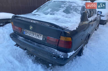 Седан BMW 5 Series 1991 в Ромнах