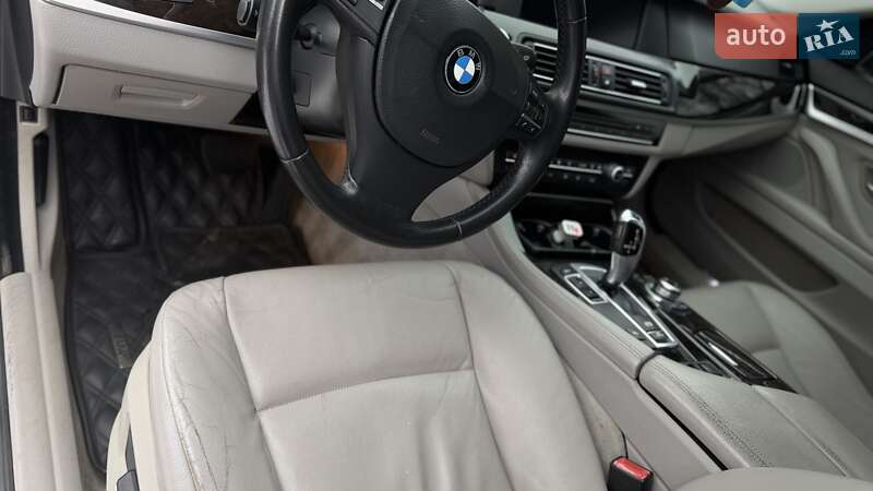 Седан BMW 5 Series 2012 в Кривом Роге