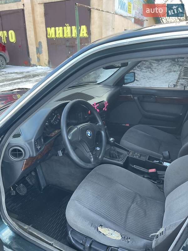 Седан BMW 5 Series 1989 в Бориславе