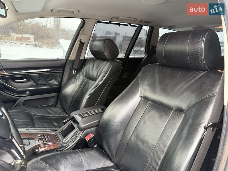 Универсал BMW 5 Series 2001 в Ровно