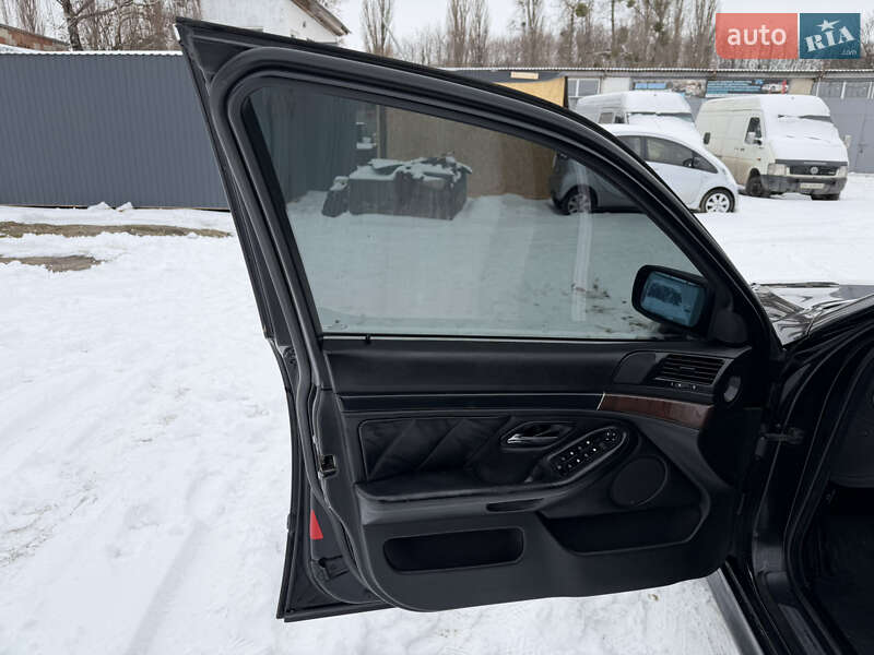 Универсал BMW 5 Series 2001 в Ровно